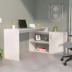 Bureau d'angle avec deux étagères et un placard à une porte