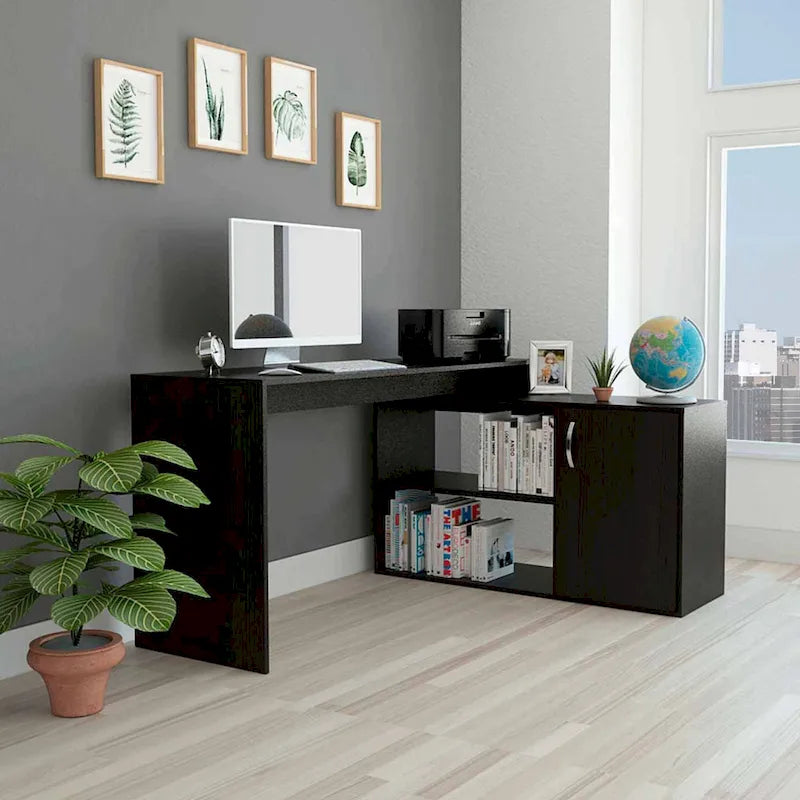 Bureau d'angle avec deux étagères et un placard à une porte