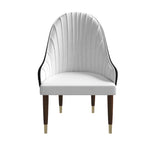 Chaise de salle à manger en cuir avec dossier ondulé et accents dorés Collection Elara